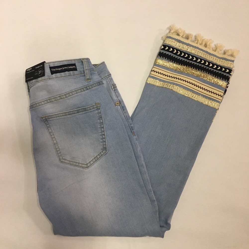 Last 1 ⬇️ Embellished & Tassel Hem Cropped Jeans - Picture 2 of 5